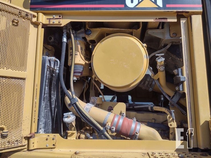 2004-caterpillar-d6r-xl-image-25