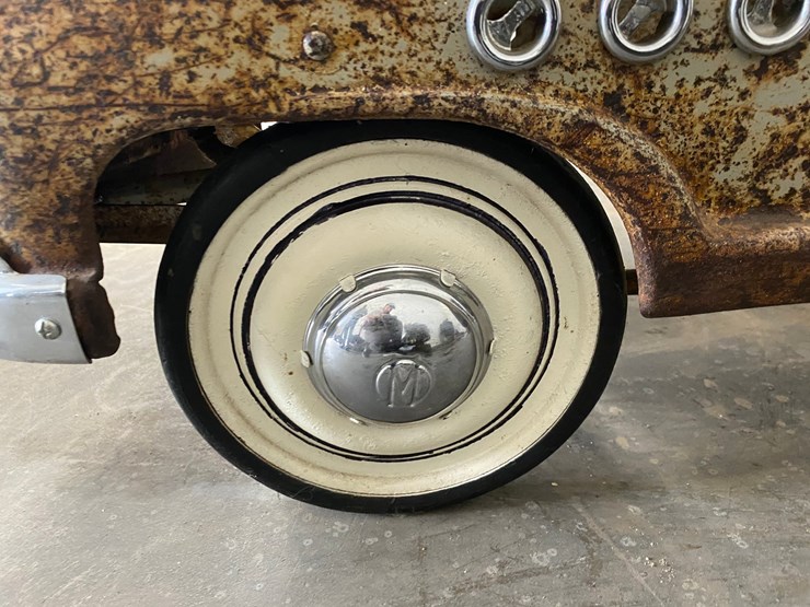 #7470-•-1950-pedal-car-made-by-murray-(arpin,-wi)-image-17
