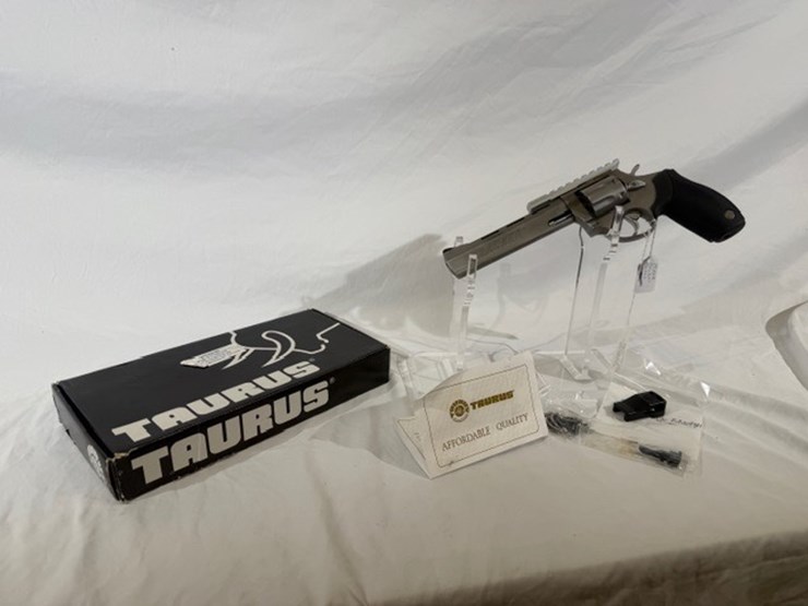 #20-•-taurus-tracker-revolver-image-2
