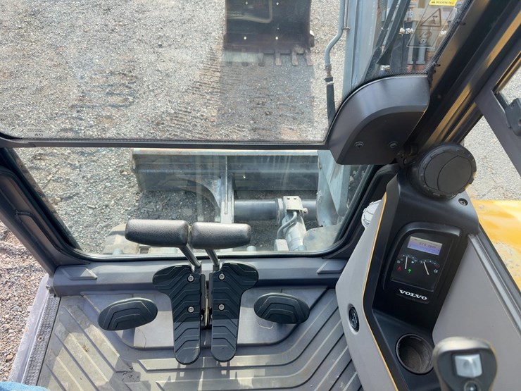 2013-volvo-ecr58d-image-31
