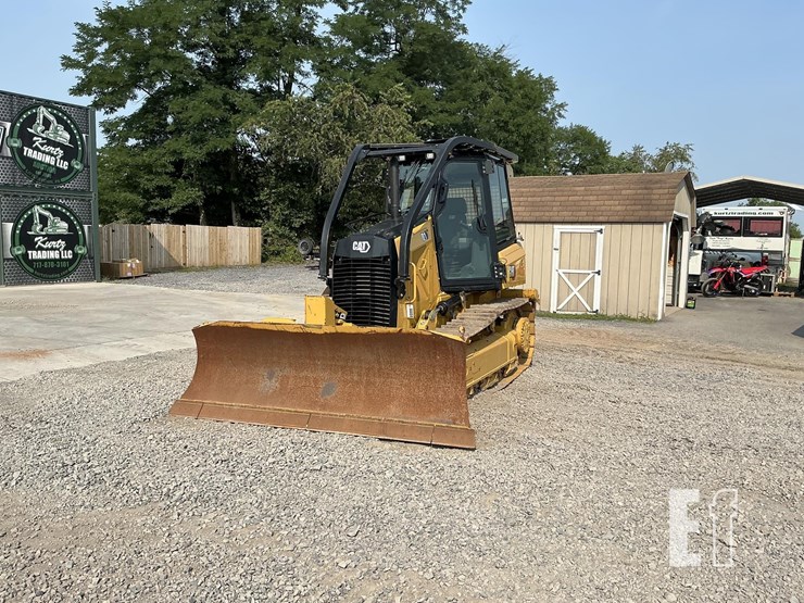 2023-caterpillar-d1-image-8