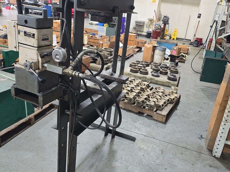 30-ton-electric-over-hyd-press-image-4