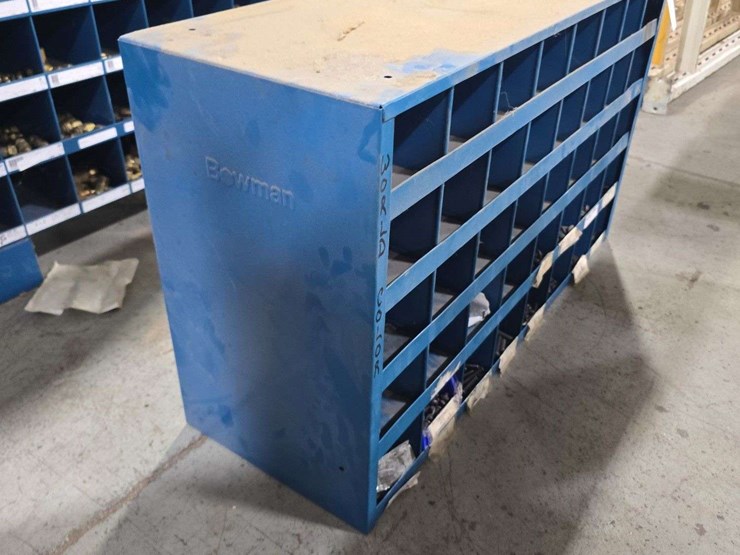 hd-5-x-8-organizer-with-misc-bolts-and-hardware-image-3