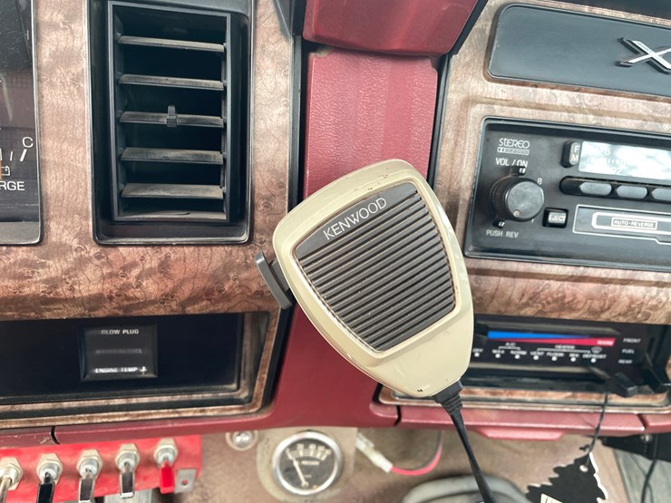 1985-ford-f350-xl-image-44