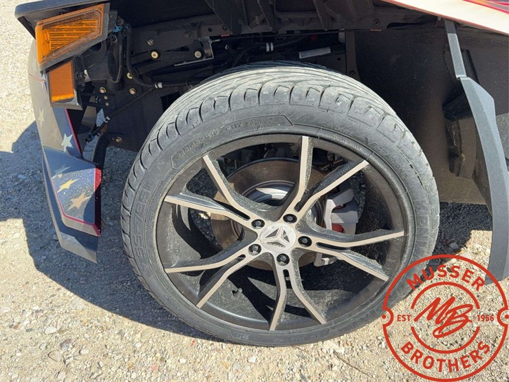 2017-ford-f550-image-10