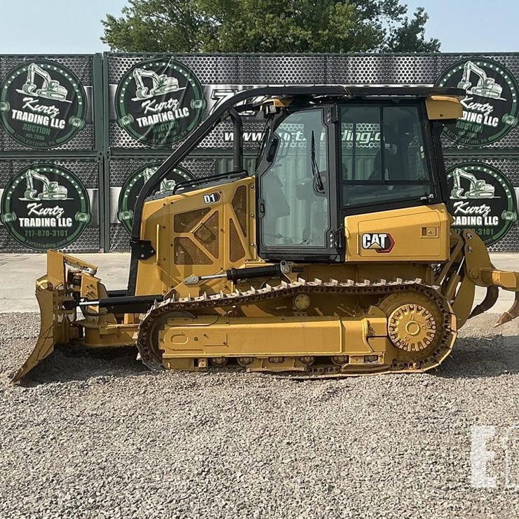 2023 CATERPILLAR D1
