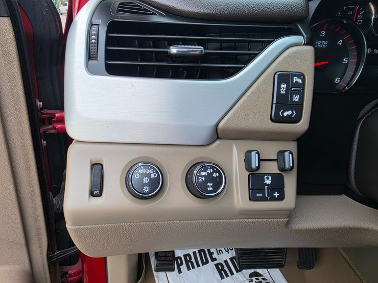2015-gmc-yukon-image-52