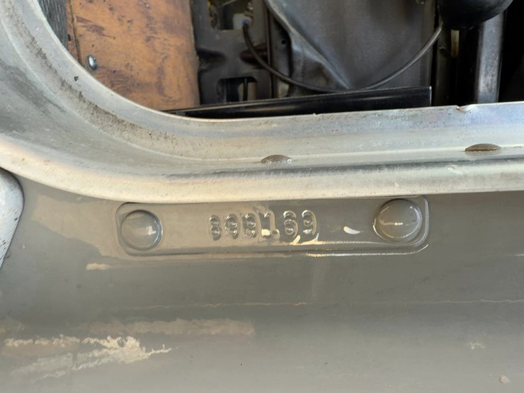 2002-kenworth-w900-image-36