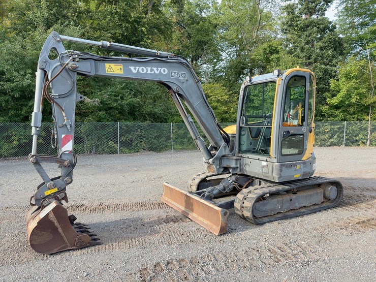 2013-volvo-ecr58d-image-1