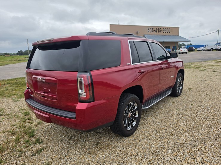 2015-gmc-yukon-image-12