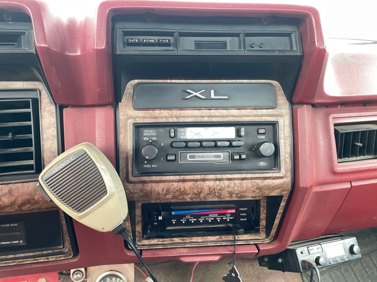 1985-ford-f350-xl-image-47