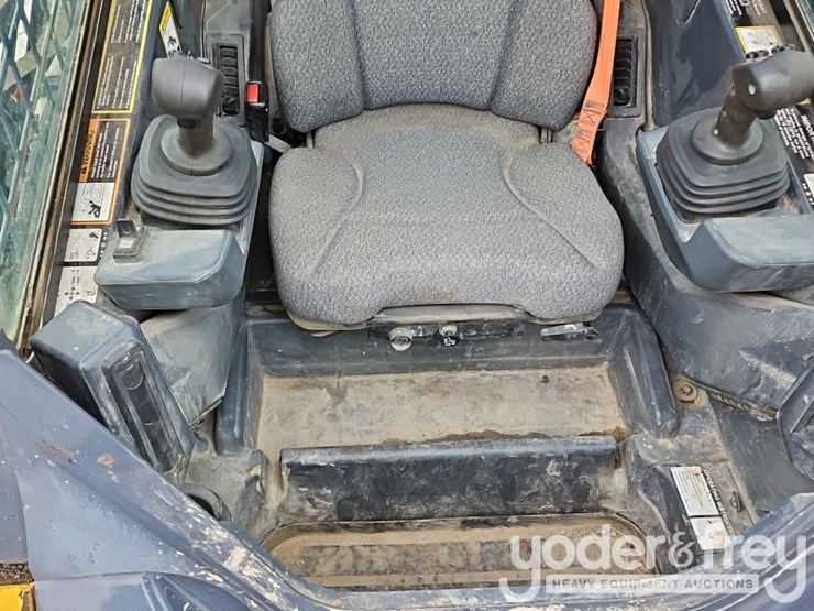 2021-deere-333g-image-8