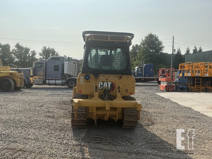 2023-caterpillar-d1-image-3