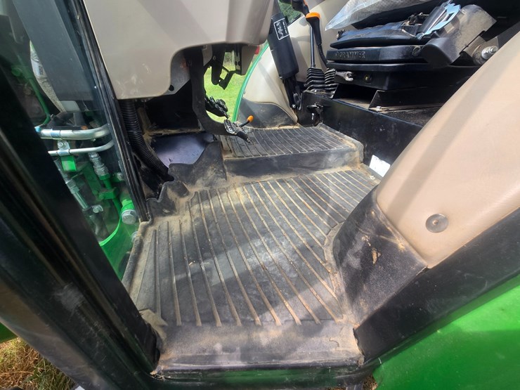 2023-john-deere-fc12e-image-32