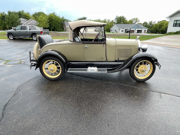 1928-ford-model-a-image-4