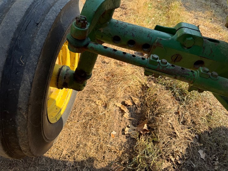 john-deere-4010-image-13