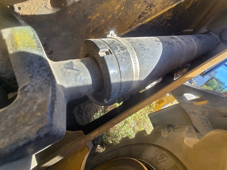 2015-caterpillar-914k-image-44