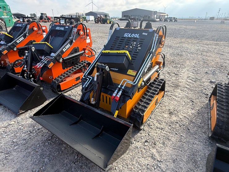 #81-•-sdlool-sl360t-stand-on-skid-steer-loader-360tj260850-inv#55116-image-1