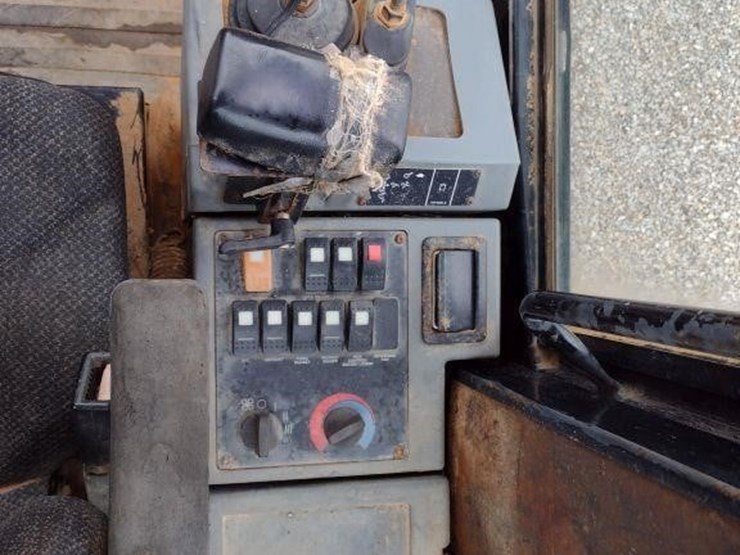 2003-caterpillar-it28g-image-10