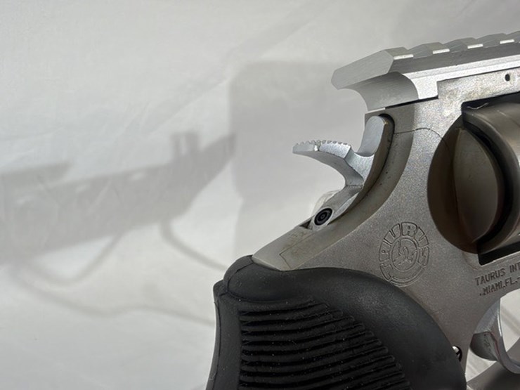 #20-•-taurus-tracker-revolver-image-23