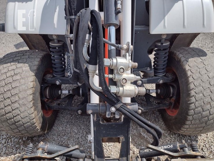 2021-bobcat-toolcat-5600-image-23