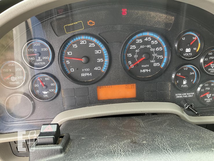 2013-international-durastar-4300-image-8