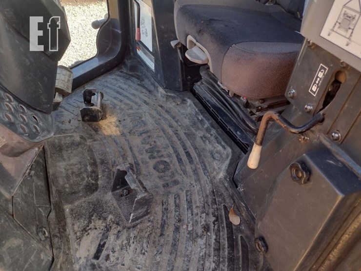 komatsu-d51pxi-24-image-14