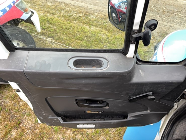 2016-international-durastar-4300-image-12