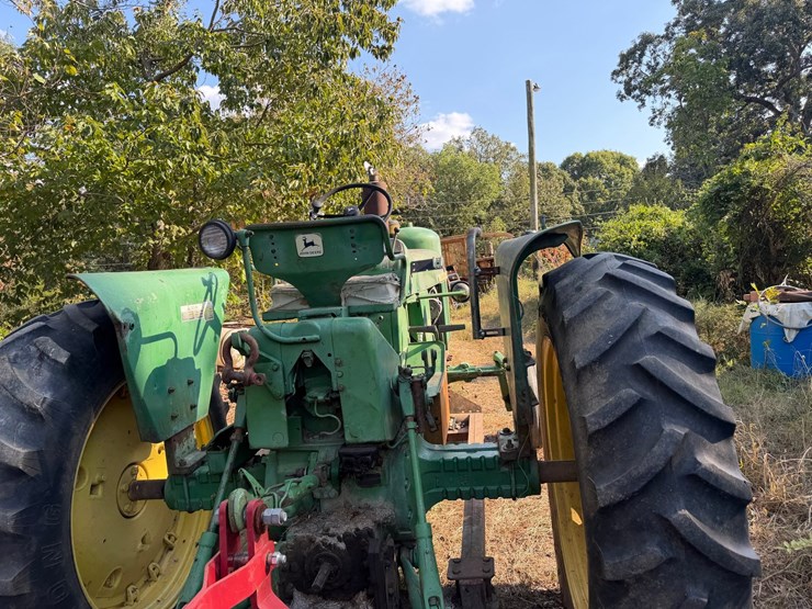 john-deere-4010-image-19