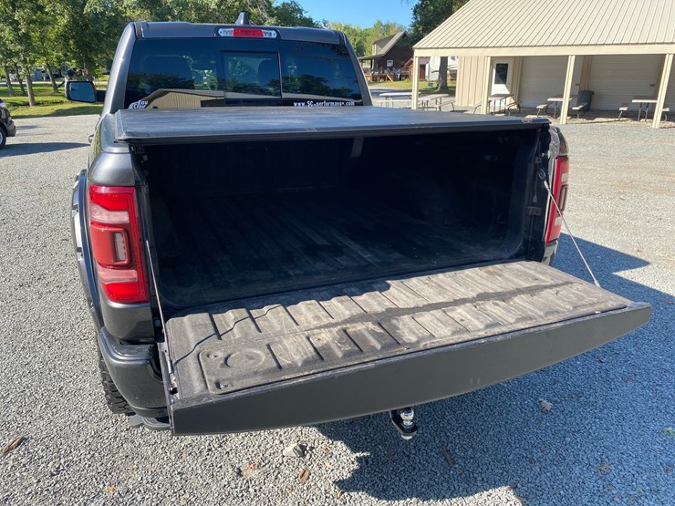 #7082-•-2021-dodge-ram-black-widow-bighorn-sport-(has-wi-title-in-delay)-(holcombe,-wi)-image-30