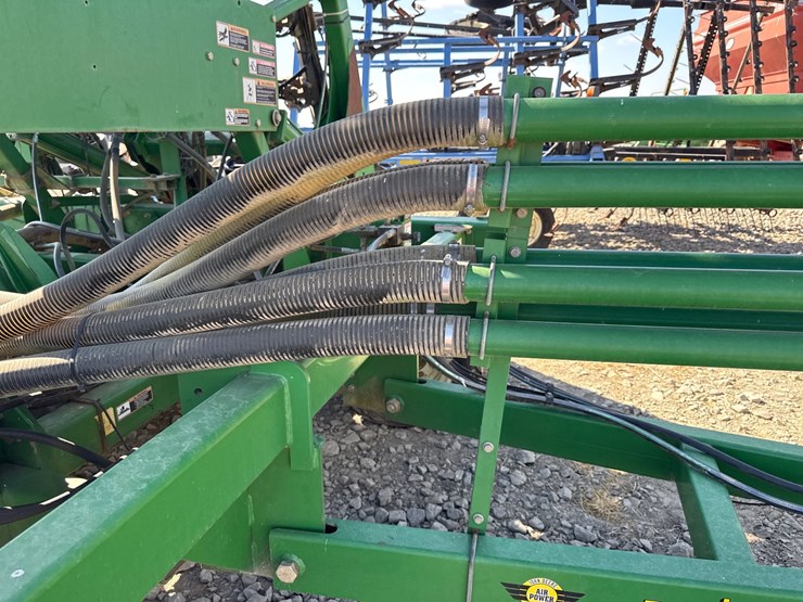 john-deere-1890-image-17
