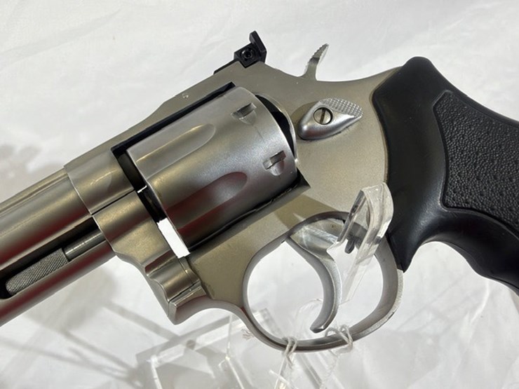 #21-•-taurus-980-revolver-image-12