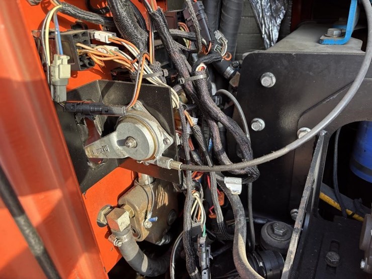 2011-ditch-witch-fx60-image-30
