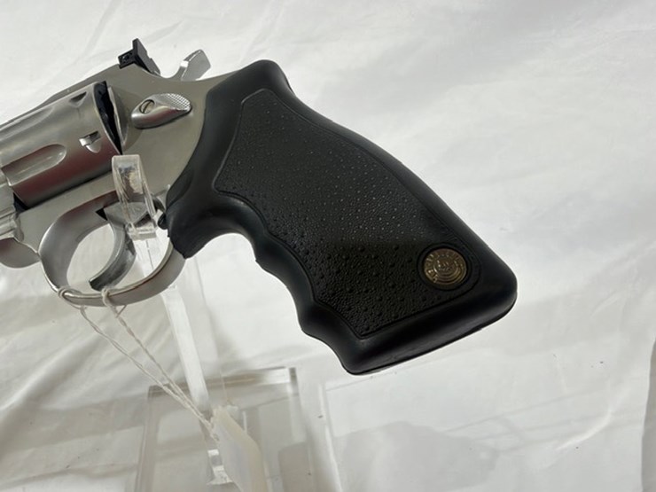 #21-•-taurus-980-revolver-image-15