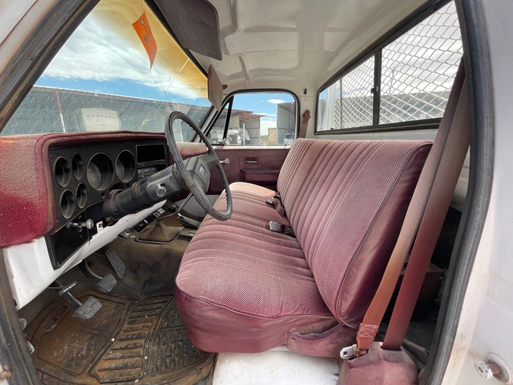 #1057-•-1986-chevrolet-ck10-(has-nm-title)-(on-site-in-las-cruces,-nm)-image-27