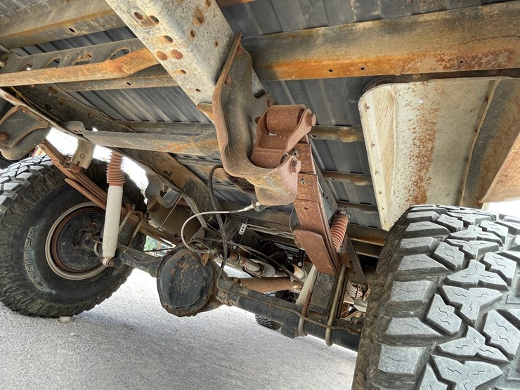#1057-•-1986-chevrolet-ck10-(has-nm-title)-(on-site-in-las-cruces,-nm)-image-70