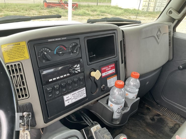 2013-international-durastar-4300-image-10