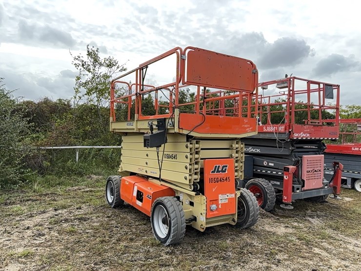 2002-jlg-4069le-image-2
