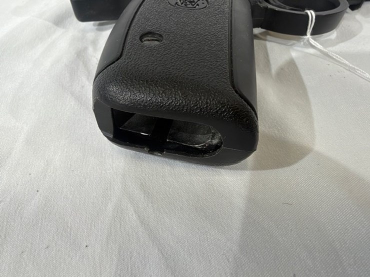 #16-•-smith-&-weson-22a-pistol-image-33