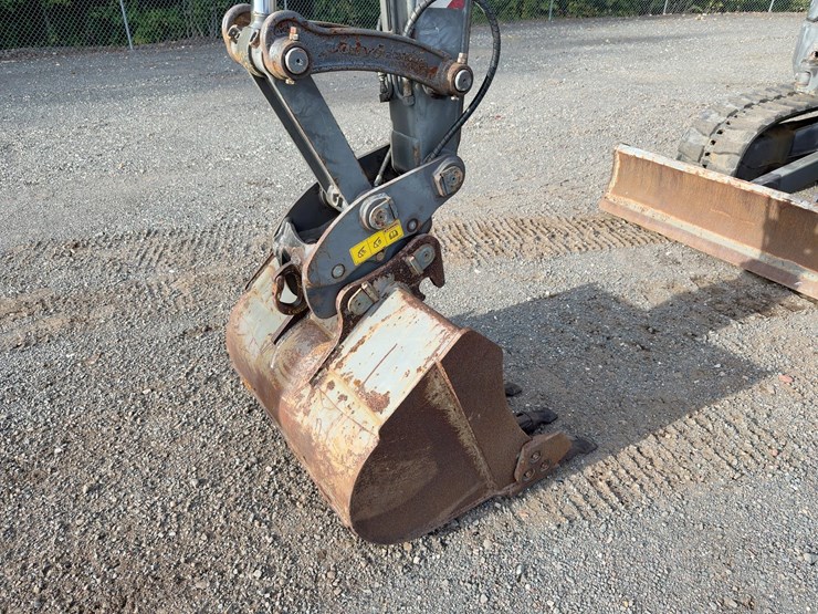 2013-volvo-ecr58d-image-13