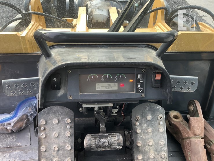 2018-deere-655k-image-13