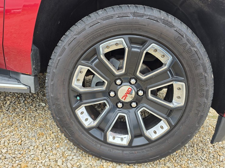 2015-gmc-yukon-image-76