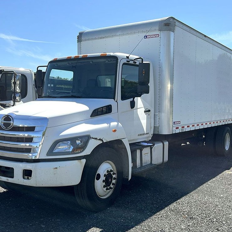 2018 HINO 268