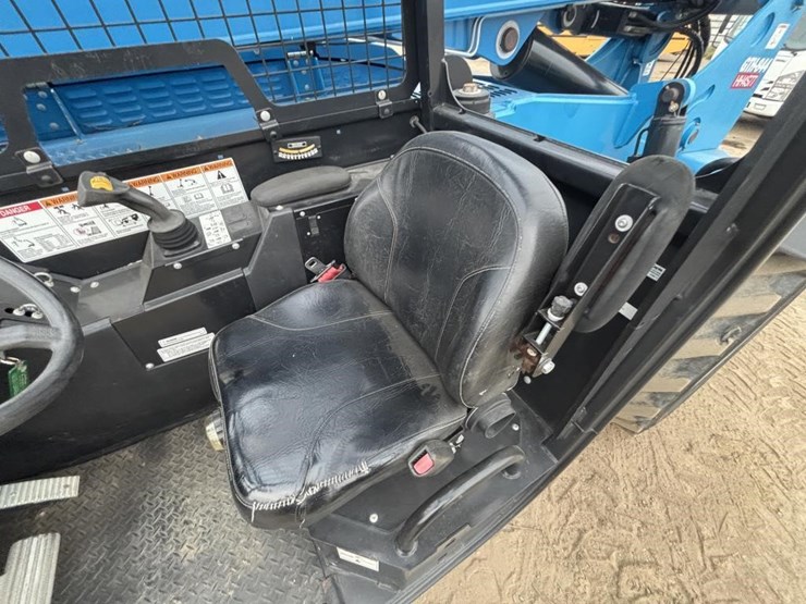 2020-genie-gth844-image-25