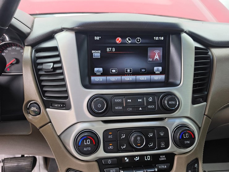 2015-gmc-yukon-image-40