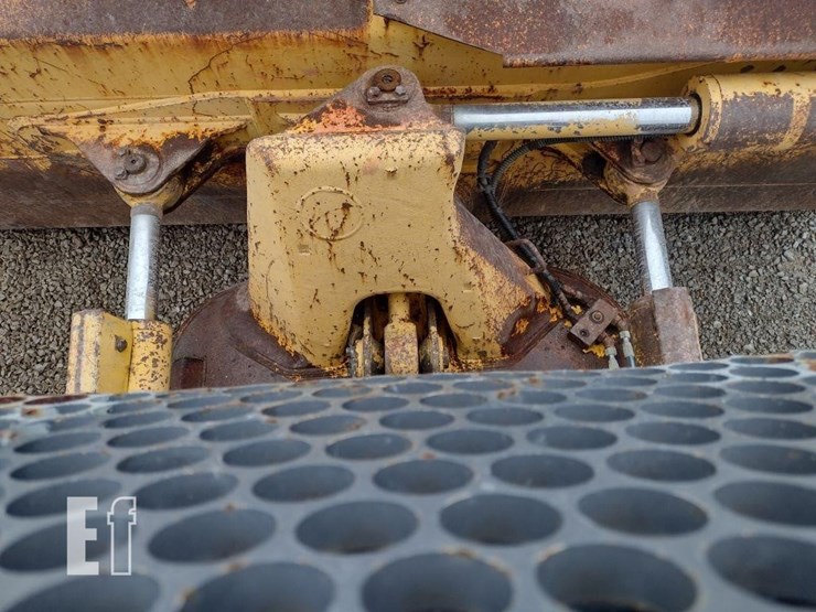 komatsu-d61ex-15e0-image-27