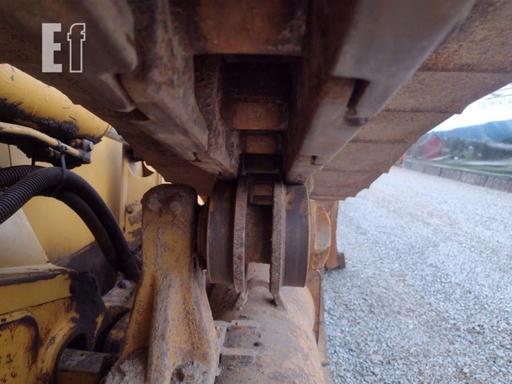 2006-caterpillar-d5n-xl-image-31