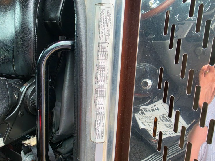 2018-peterbilt-389-image-55