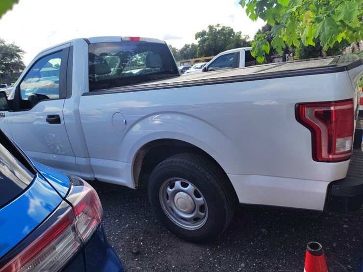 2017-ford-f150-image-3