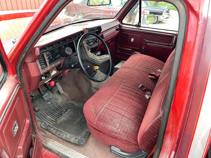 1985-ford-f350-xl-image-38